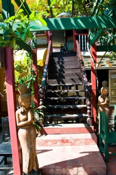 Siri Baan Thai Siri Baan Thai