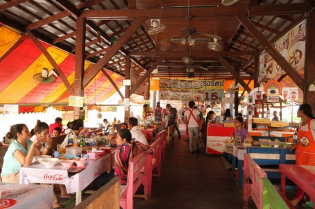 บางกอกรีสอร์ท รังสิต (Bangkok Resort Rangsit) บางกอกรีสอร์ท รังสิต (Bangkok Resort Rangsit)