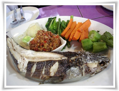 ครัวอิ่มสุข รีสอร์ท แอนด์ เรสเทอร์รอง ครัวอิ่มสุข รีสอร์ท แอนด์ เรสเทอร์รอง