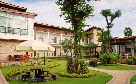 เดอะพาร์ค นางรองรีสอร์ท (The Park Nangrong Resort) เดอะพาร์ค นางรองรีสอร์ท (The Park Nangrong Resort)