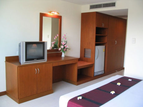 Crown Pattaya Beach Hotel Crown Pattaya Beach Hotel