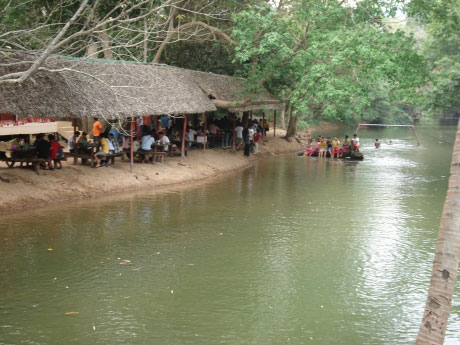 ธนู ริเวอร์ รีสอร์ท ธนู ริเวอร์ รีสอร์ท