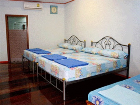 บ้านเรือไทย อัมพวา โฮมสเตย์ บ้านเรือไทย อัมพวา โฮมสเตย์