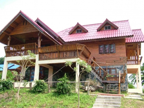 บ้านเนินน้ำ บ้านเนินน้ำ