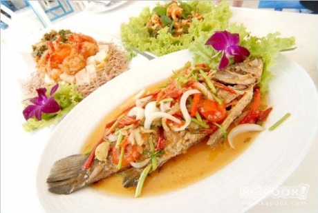 กำเนิดพลอย รีสอร์ท แอนด์ สปา
