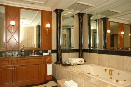 โรงแรม ดิ เอ็ม เมอร์รัล โรงแรม ดิ เอ็ม เมอร์รัล