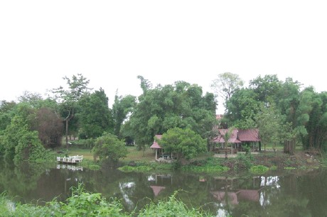 เหนือฝายแคมป์ เหนือฝายแคมป์