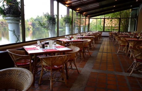 โรงแรมโรสการ์เด้น ริเวอร์ไซด์ โรงแรมโรสการ์เด้น ริเวอร์ไซด์