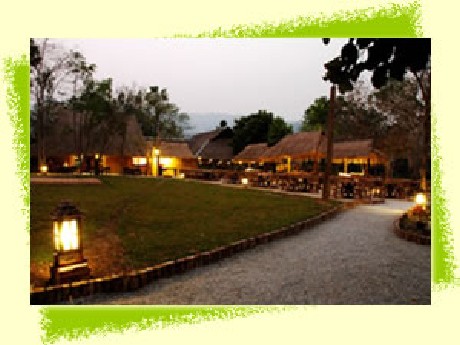 ม้ง ลอดจ์ (Hmong Hilltribe Lodge) ม้ง ลอดจ์ (Hmong Hilltribe Lodge)