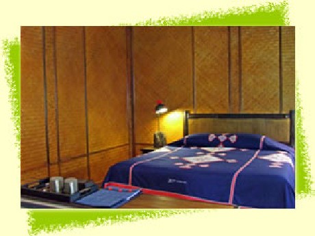 ม้ง ลอดจ์ (Hmong Hilltribe Lodge) ม้ง ลอดจ์ (Hmong Hilltribe Lodge)