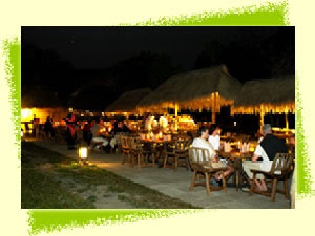 ม้ง ลอดจ์ (Hmong Hilltribe Lodge) ม้ง ลอดจ์ (Hmong Hilltribe Lodge)