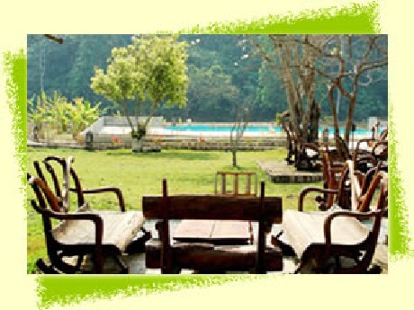 ม้ง ลอดจ์ (Hmong Hilltribe Lodge) ม้ง ลอดจ์ (Hmong Hilltribe Lodge)
