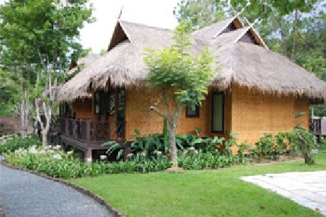 ม้ง ลอดจ์ (Hmong Hilltribe Lodge) ม้ง ลอดจ์ (Hmong Hilltribe Lodge)