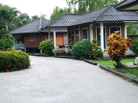 บ้านหินขาว บ้านหินขาว
