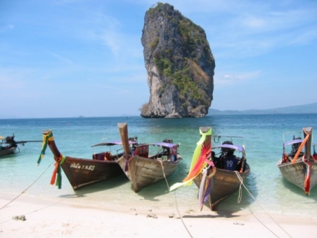 ไสไทยการ์เด้นโฮม (Saithai Garden Home) ไสไทยการ์เด้นโฮม (Saithai Garden Home)