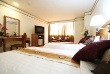 โรงแรม มรกต ชุมพร - เริ่มต้นเพียง 600 บาท โรงแรม มรกต ชุมพร - เริ่มต้นเพียง 600 บาท